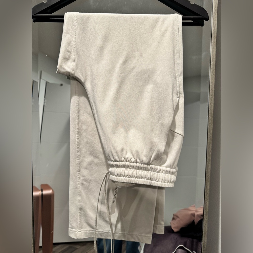 Lululemon SoftStream pants
